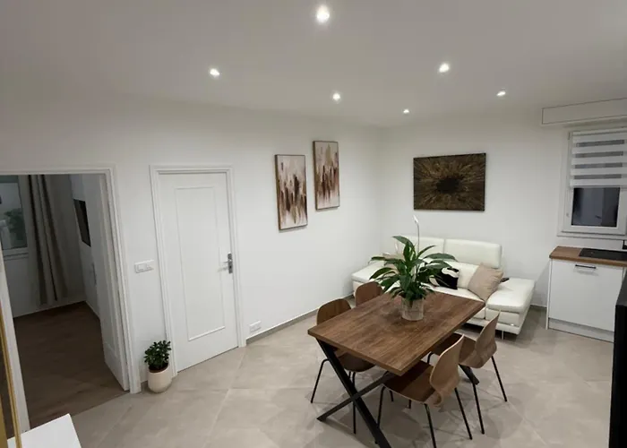 - 6 Personnes - 3 Lits - 3 Pieces - Parking ! Nizza